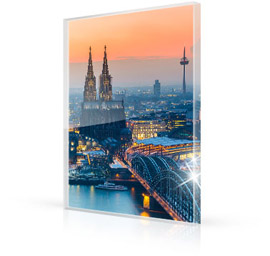 Foto op plexiglas met verlichte stad
